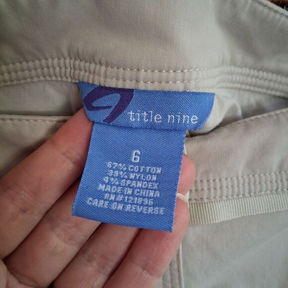 Title Nine Leaf Print Skirt Women 6 Tan Athleisure Skort Gorpcore Hiking Camping - Picture 8 of 10